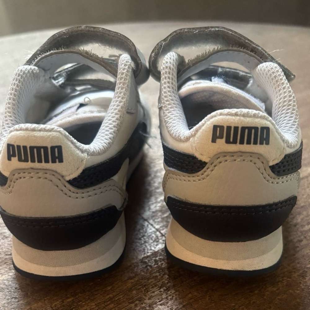 Toddler Puma Sneakers Size 7C - Picture 4 of 6